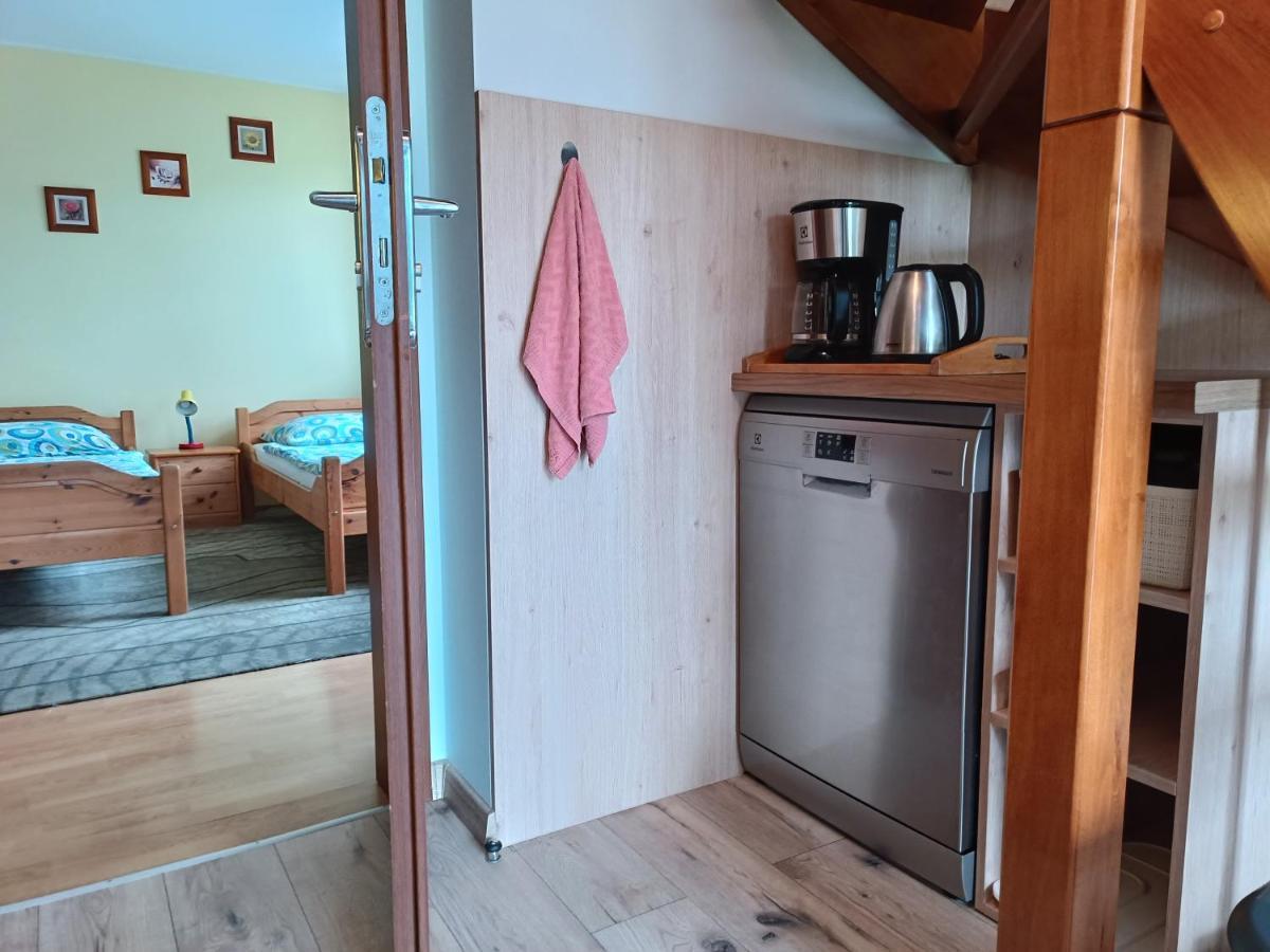 Mala Chatka Caloroczny Domek Krzeszow  Екстериор снимка