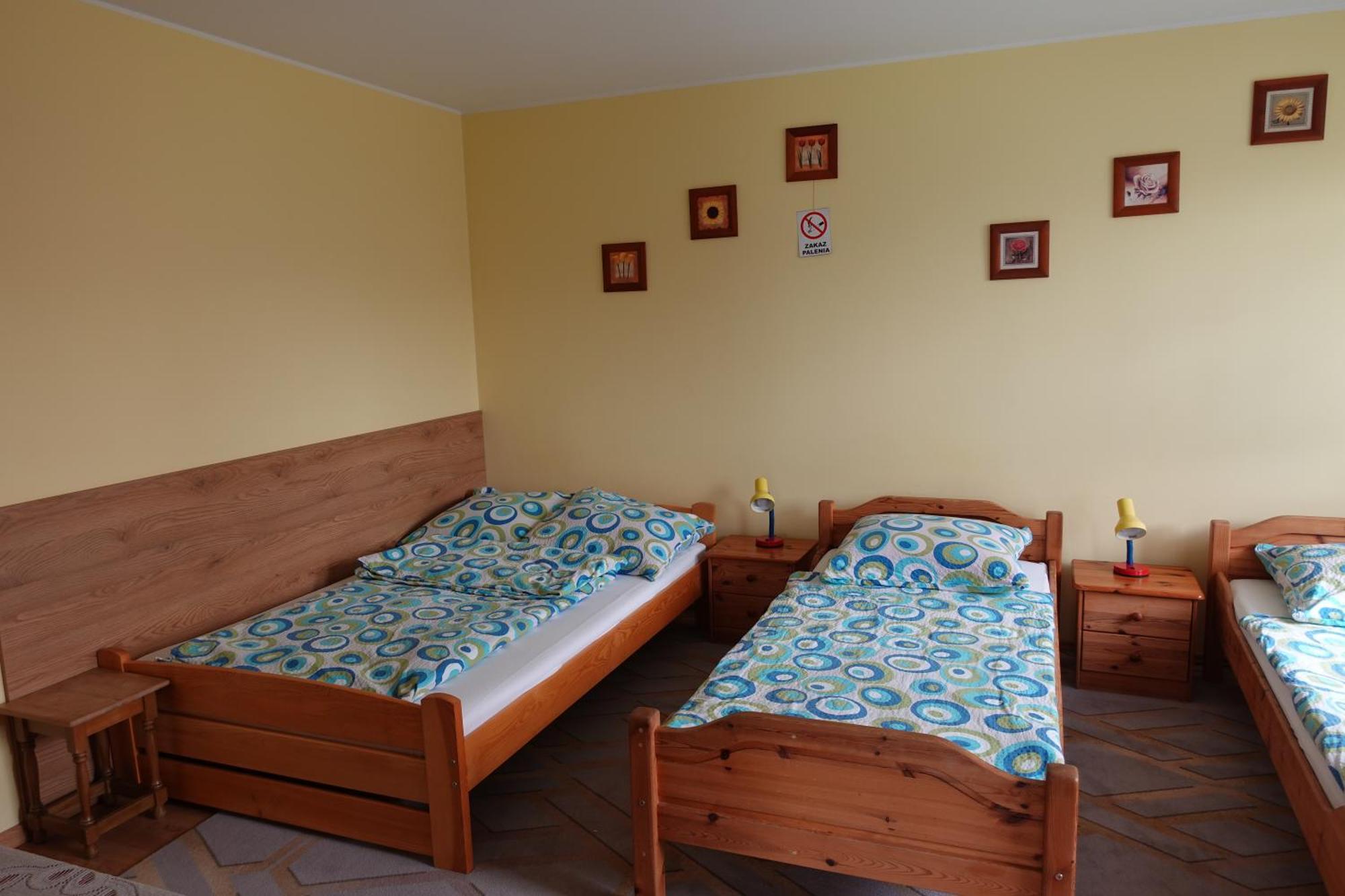 Mala Chatka Caloroczny Domek Krzeszow  Екстериор снимка