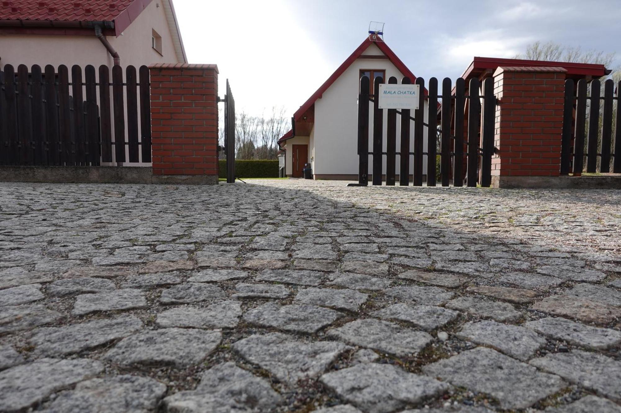 Mala Chatka Caloroczny Domek Krzeszow  Екстериор снимка